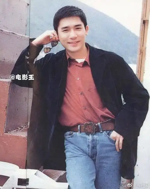 1992年的短发梁朝伟,很喜欢这个时期的他,轻熟男魅力满分