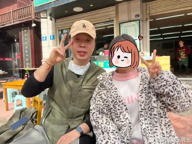 杜海涛沈梦辰路边摊吃面##杜海涛陪沈梦辰拍戏