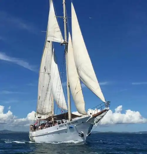 乘坐"太平洋之魂"双桅帆船77前往心形岛tivua island99度过一段