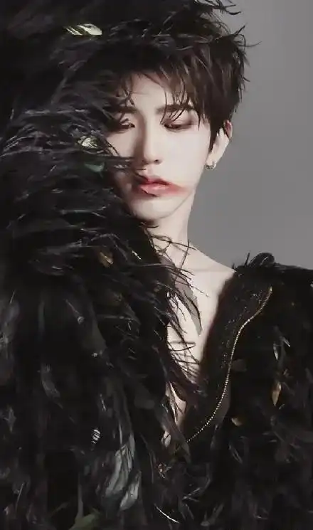 蔡徐坤高清图片,蔡徐坤生日微博背景图高清(蔡徐坤帅气壁纸高清收藏)