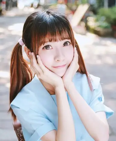 高中女生齐腰直发要怎样打理才好看高中生易于打理发型