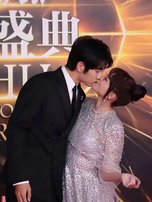 金莎孙丞潇韩国游,女方p图下手太狠亲妈都认不出来