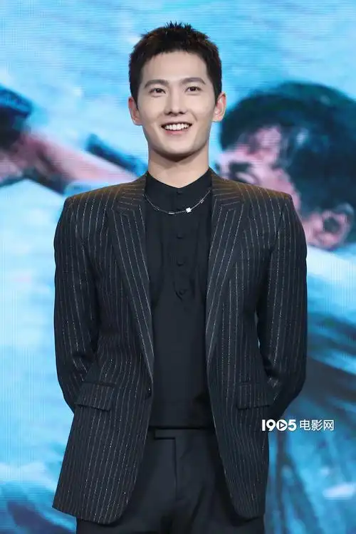 《急先锋》动用60亿黄金超跑 杨洋获成龙定制打戏