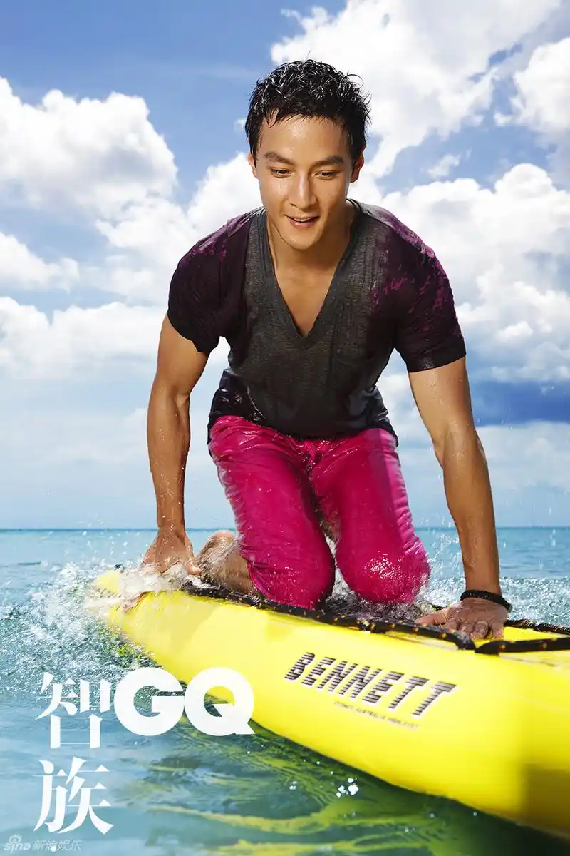 幻灯图:吴彦祖沙滩封面照曝光 阳光帅气魅力十足_高清图集_新浪网