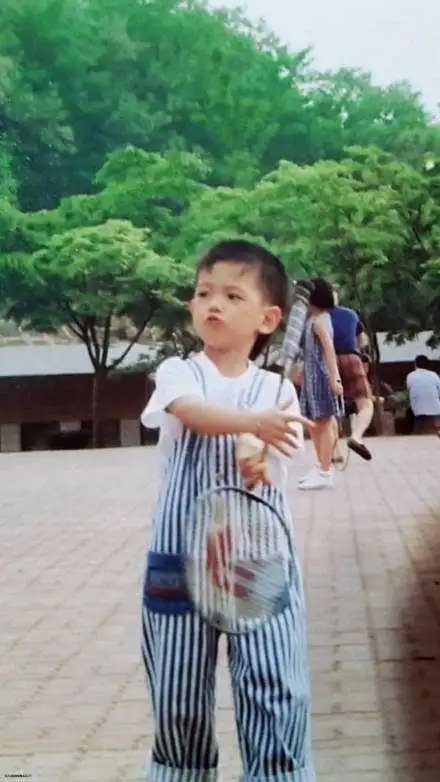 提名小时候特别可爱的爱豆