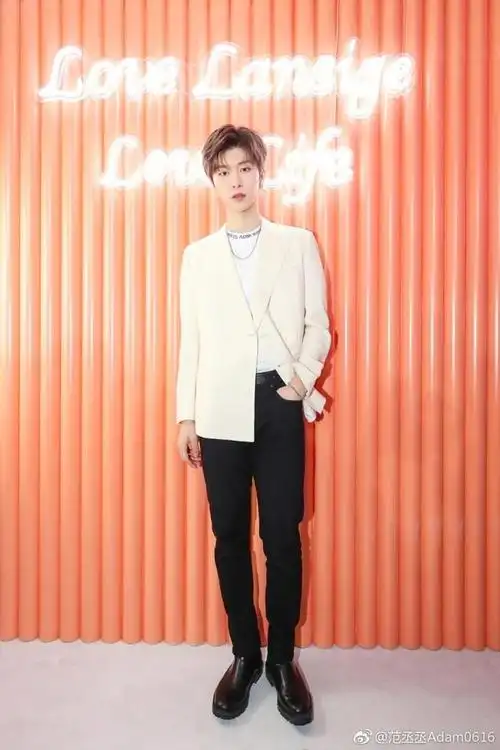 范丞丞水冰月发型网友实力诠释刘海都是爱你的形状