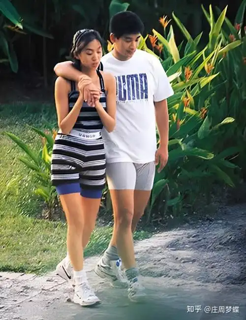 梅艳芳带男友去夜店,社会大哥花重金让她唱歌,拒绝后不让离开