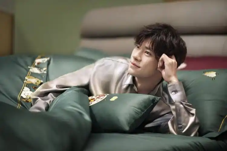 易烊千玺壁纸每一首歌都会有专属于它的回忆