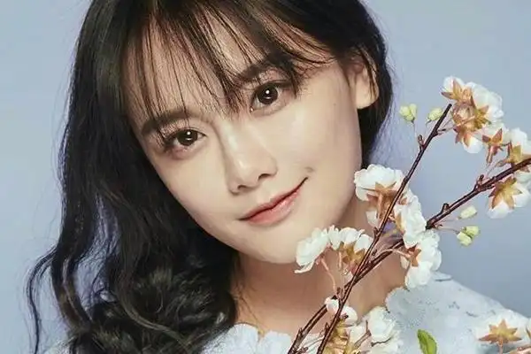 初代网红南笙结婚,多少人意难平,那可是一代人的青春!