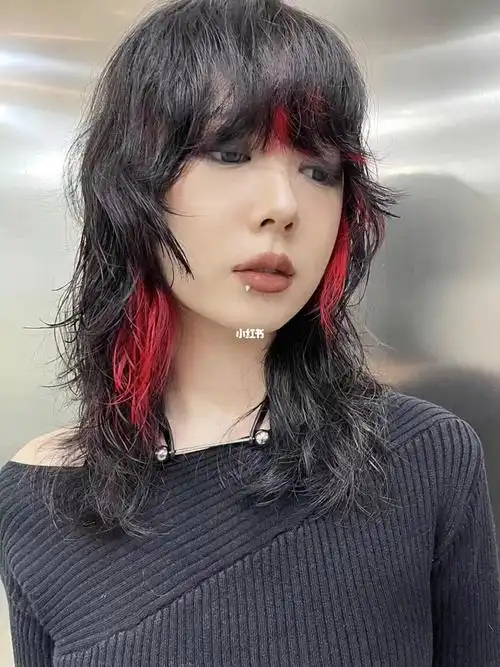 remake重塑复古经典摇滚风烫发77红色挑染