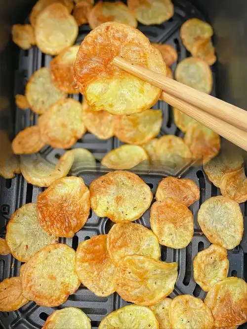 100种美食8715第四种——————【炸薯片】0898食材:土豆