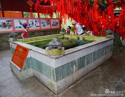 妈祖庙外的"许愿池"