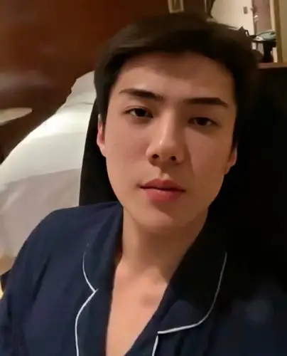 帅哥哪里都好看