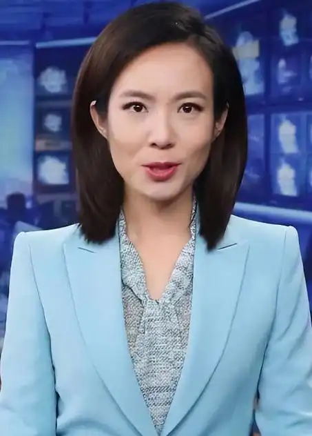 喜欢看新闻联播的朋友应该对宝晓峰这个名字并不陌生吧,她主持过不少