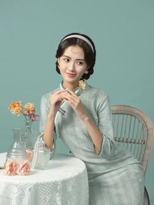 旗袍写真小清新的旗袍发型可以这样做哦
