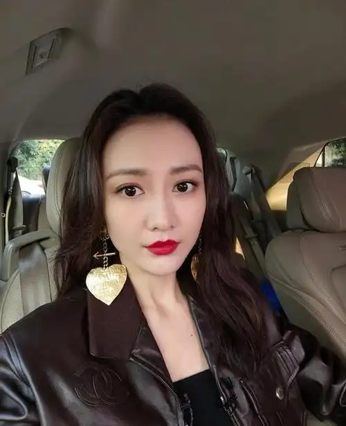 王鸥年龄,王鸥早期照 - 小邻网