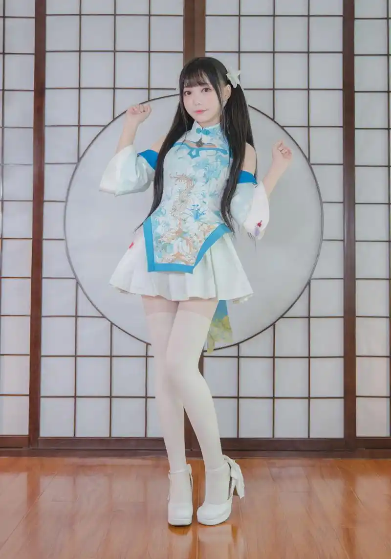 咬人猫新作舞蹈《神谕法则》出镜图