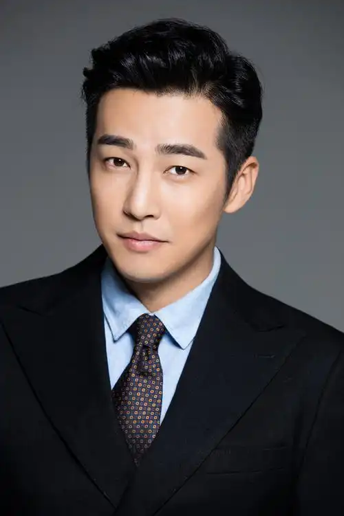 邹廷威西装写真曝光率性优雅展绅士本质