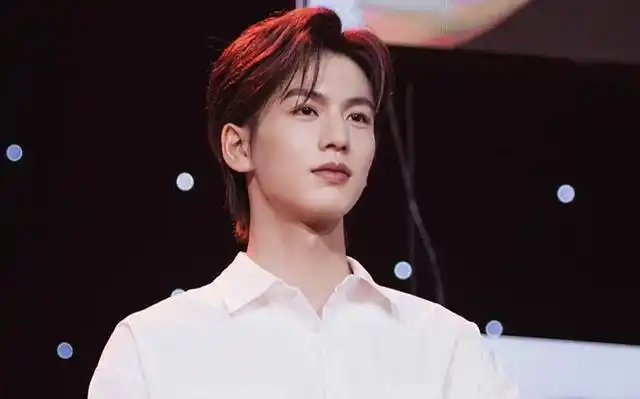 《苍兰诀》长珩结局,扮演者:南师大校草张凌赫详细资料揭秘