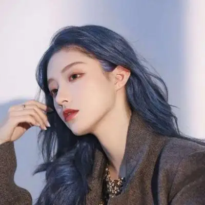 2020气质高清女头像最新款 同一人多张真人图片