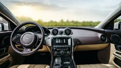 二手豪华旗舰让你花少钱大享受捷豹xjl30sc两驱全景商务版