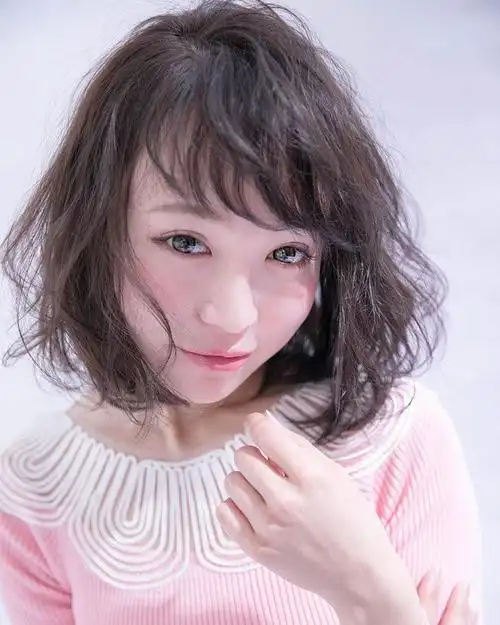 大饼脸最适合的短发脸大的人剪短发效果图