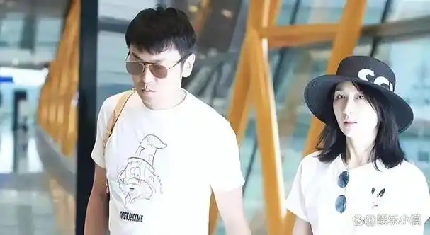 最近,备受瞩目的演员雷佳音的伴侣翟煦飞在其微博上晒出了一张与其