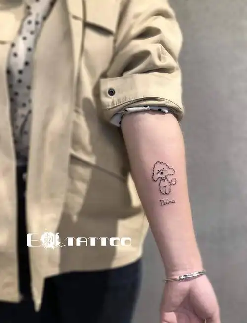 小泰迪简笔画纹身图片_手臂新传统纹身图案