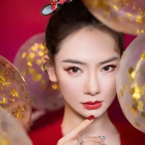 【微信头像】戚薇