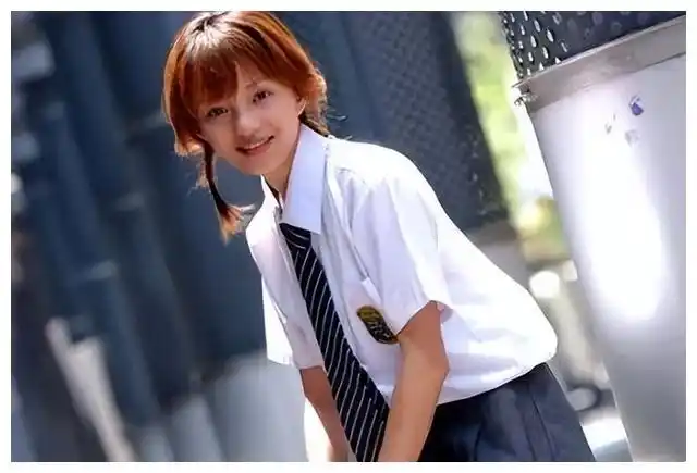 2022年,张韶涵40岁了.