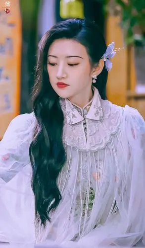 景甜《司藤》扮相太美了妆容和造型衬得她气质绝佳美貌格外惊艳