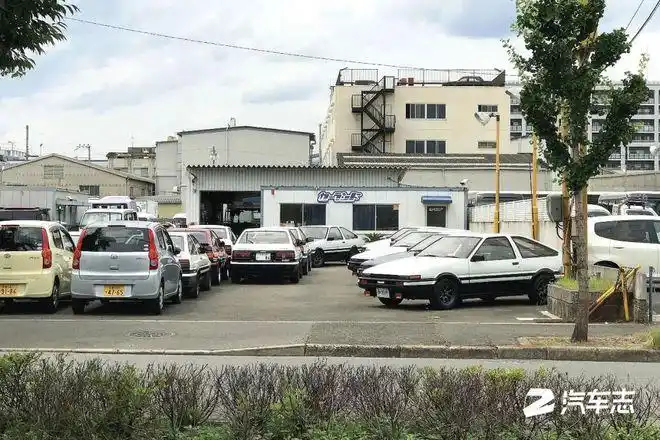 一台ae86卖到350万世界最著名的豆腐车专卖店