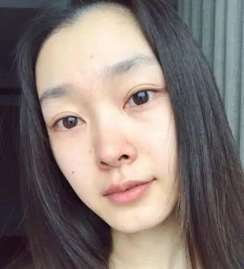 宋轶的微博,宋轶微博晒素颜清晰到毛孔都看得见