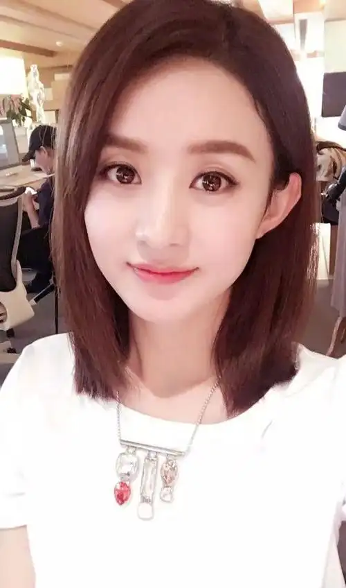 赵丽颖村姑变女神的妆容进化大揭秘