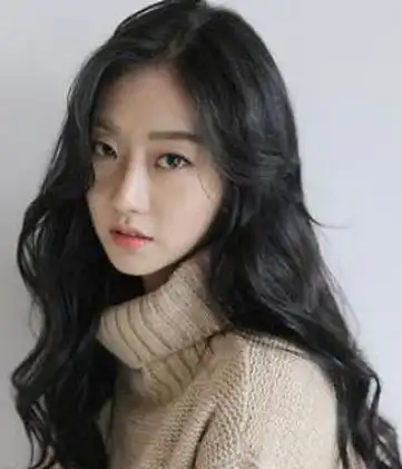 适合方脸的烫发发型时尚修颜最in