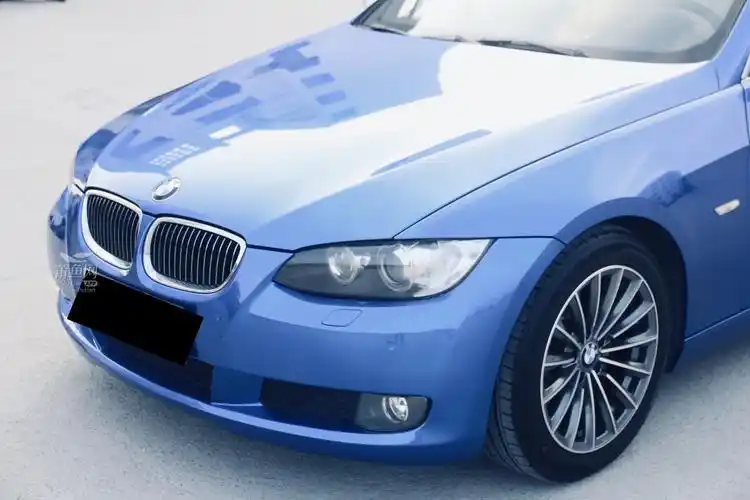 莆田专业贴膜改色:宝马3系敞篷秃鹰宝石蓝