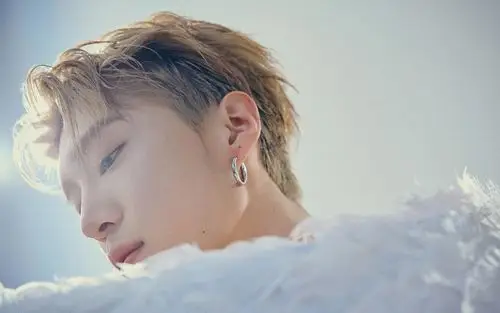 范丞丞时尚杂志写真图片桌面壁纸