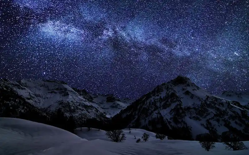 唯美璀璨的星空图片桌面壁纸