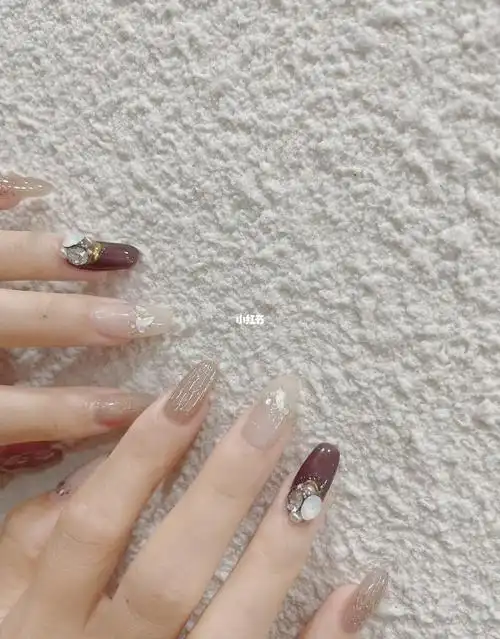 今日份美甲款式设计