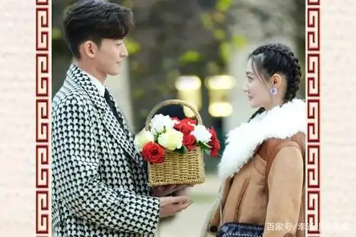 张翰与徐璐在商场手挽手,二人甜蜜互动似热恋情人