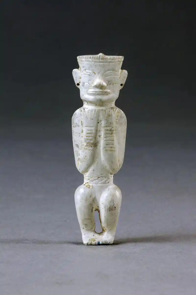 玉人,凌家滩文化,1998年安徽含山凌家滩遗址出土