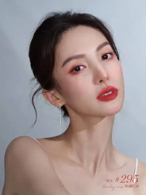 女明星们亲身力证"腮红是妆的灵魂"!