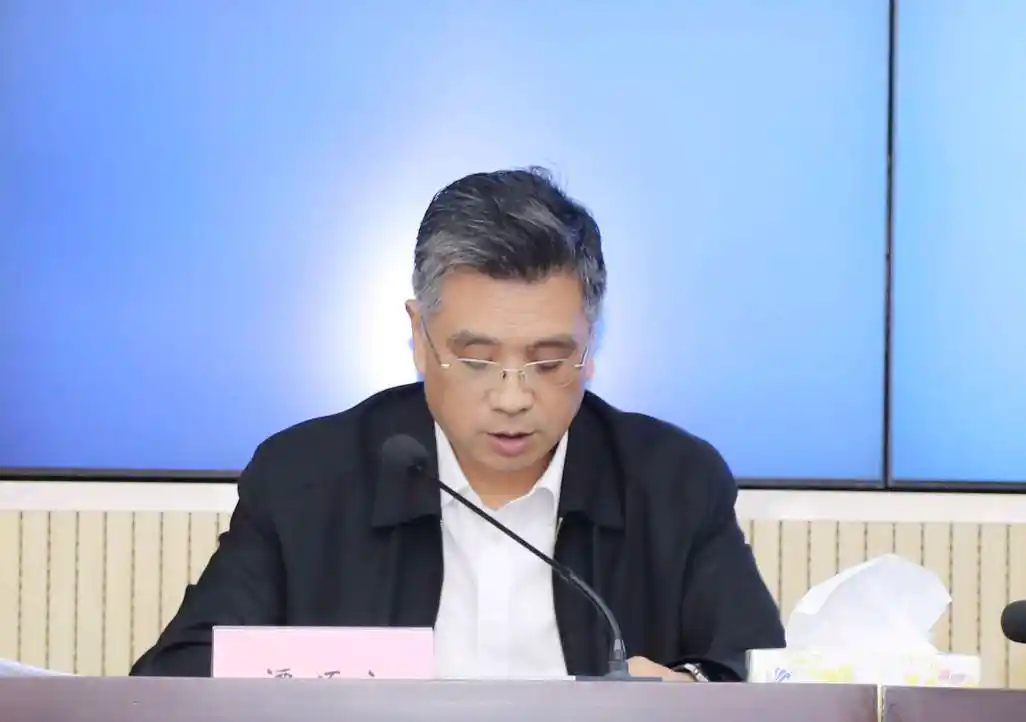 谭颂方指出,要进一步抓紧抓实政治监督,确保"十四五"规划在住建开好局