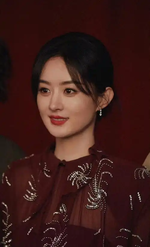 复古港风妆容好漂亮,眼神鲨气场好强#赵丽颖眼神气场