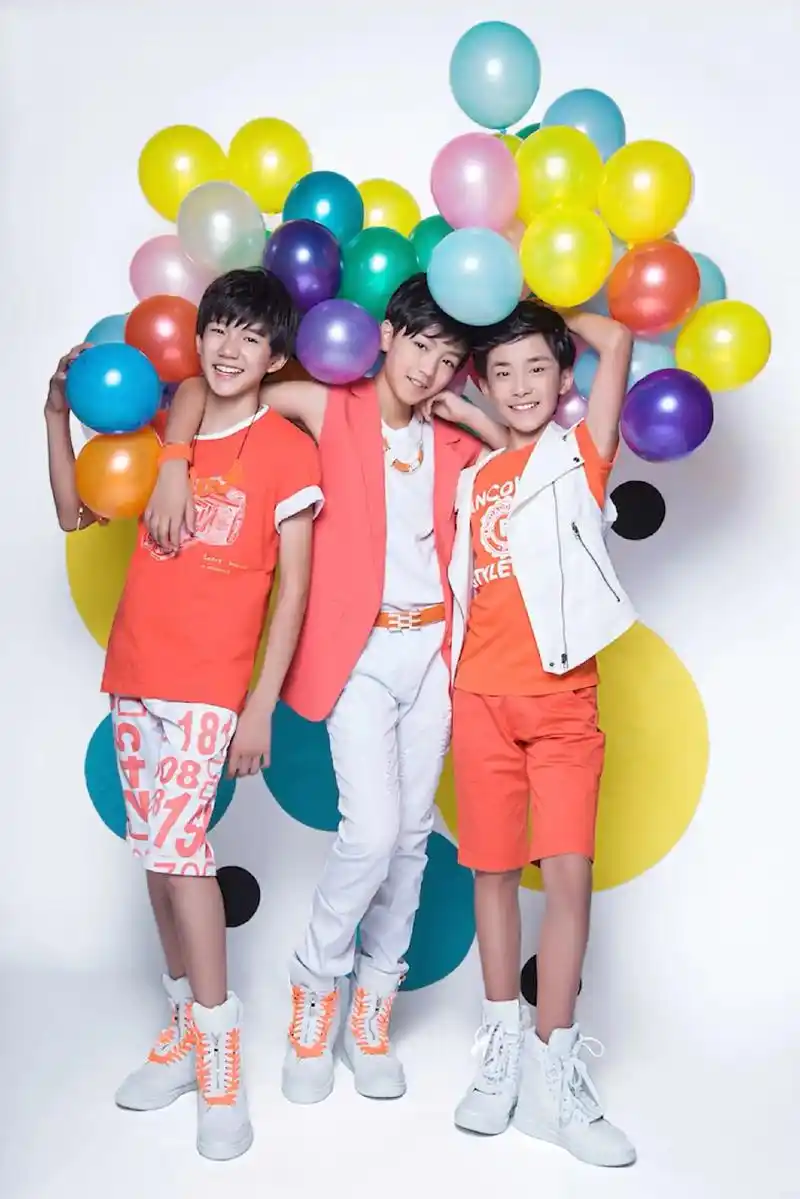 十年如一梦.#tfboys 2013-2023一模一样的位置 - 抖音