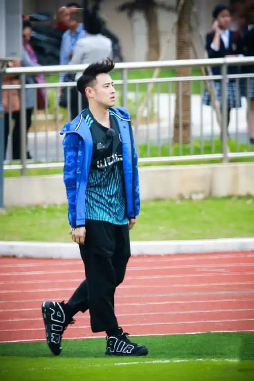 我去上学啦潘玮柏图片