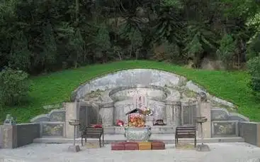 坟墓的风水如何看 依山傍水有龙脉