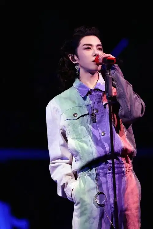 华晨宇成都演唱会##华晨宇成都演唱会有多值