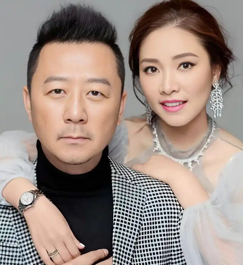 虽然婚后郭涛用自己挣的工资给李燃名利双收,但这种爱是片面的.