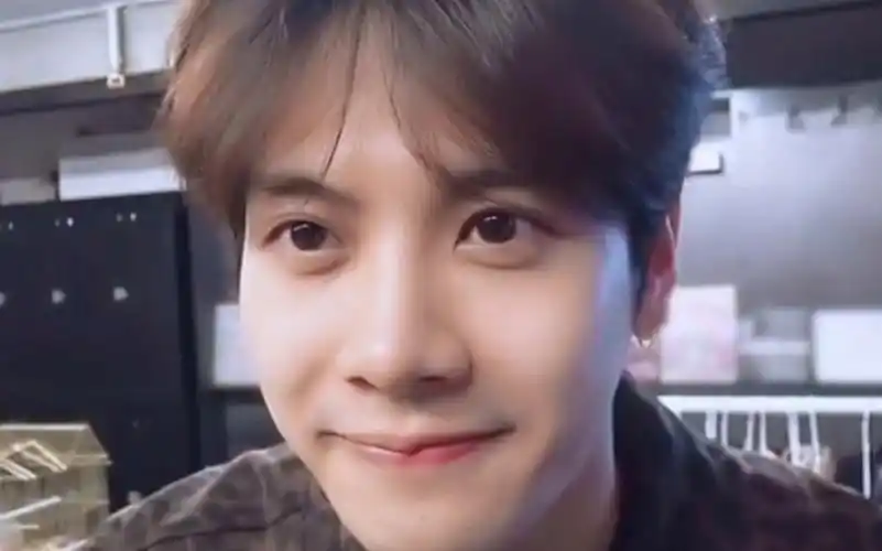 【王嘉尔】笑容杀!_哔哩哔哩_bilibili